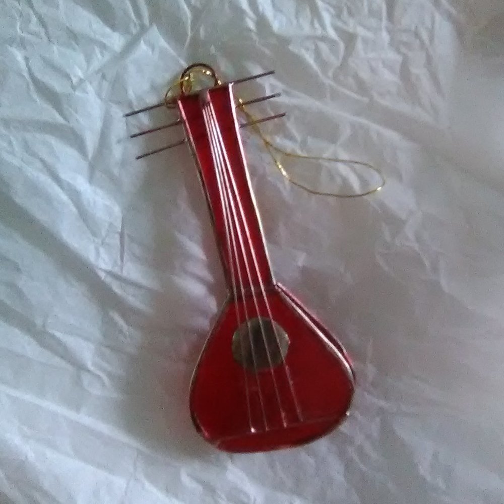 Mandolin Ornament/red